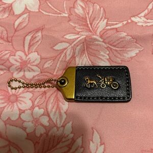 Coach Hangtag black and gold